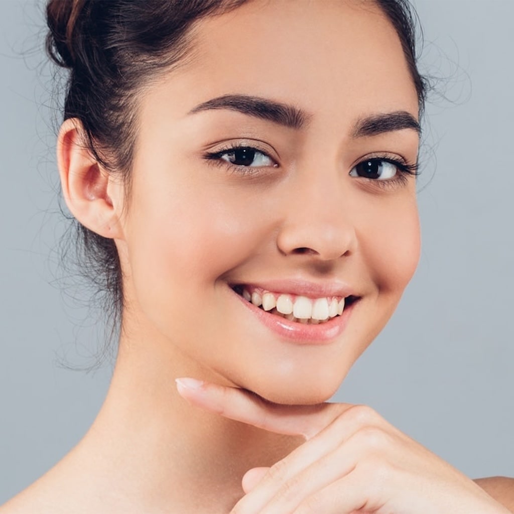 Dental Porcelain Veneers: Transforming Smiles with Precision and Beauty