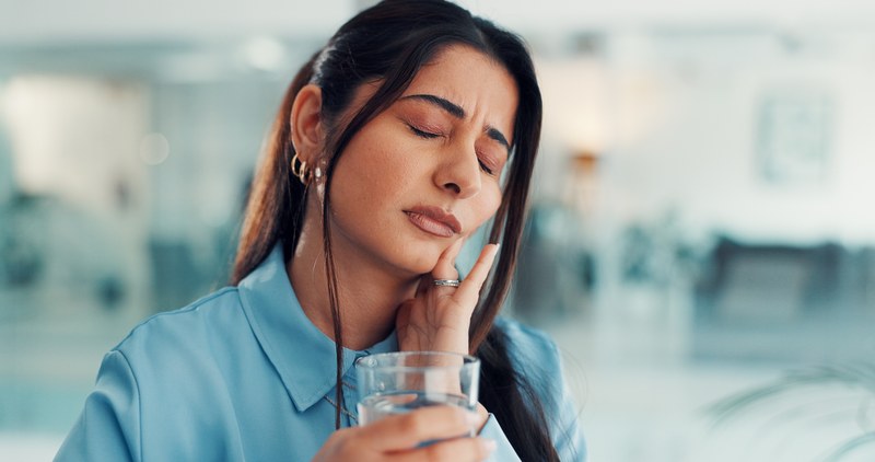 Dental Emergency in Laguna Hills: What to Do & Avoid